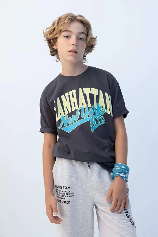 Детская футболка с принтом Oversize Wide Fit Crew Neck Printed Short Sleeve T-Shirt Boys c3901a824hs Defacto, Anthracite-Ar148