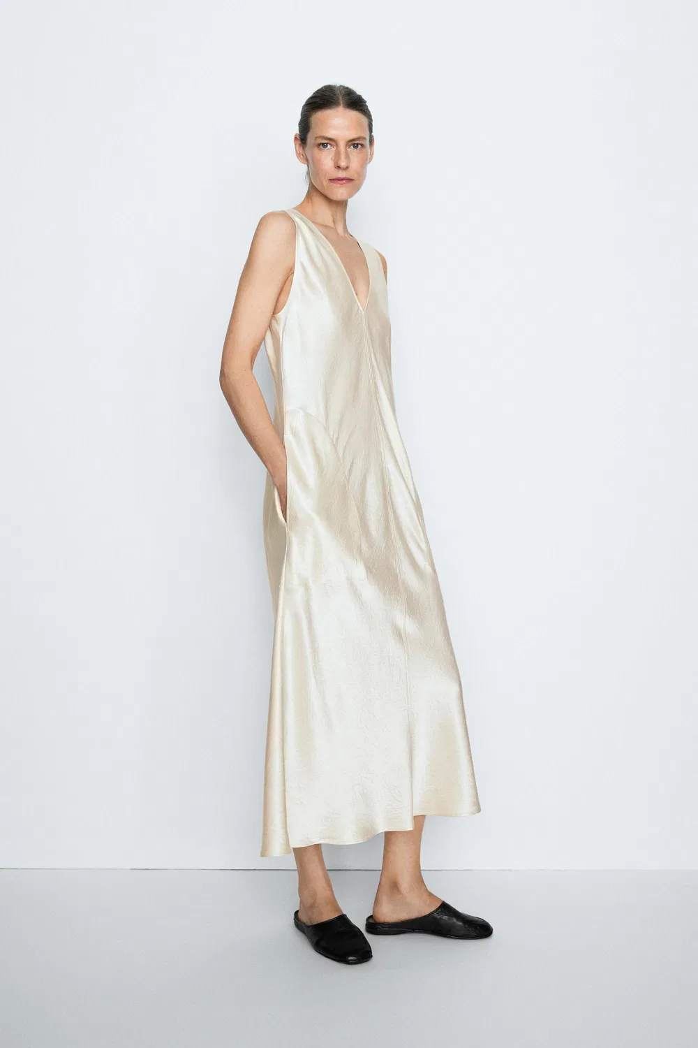 Платье Massimo Dutti, атласное струящееся миди, бежевый — фото 2