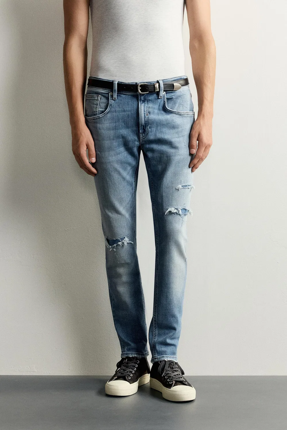 Рваные джинсы узкого кроя ZARA, Light blue — фото 2