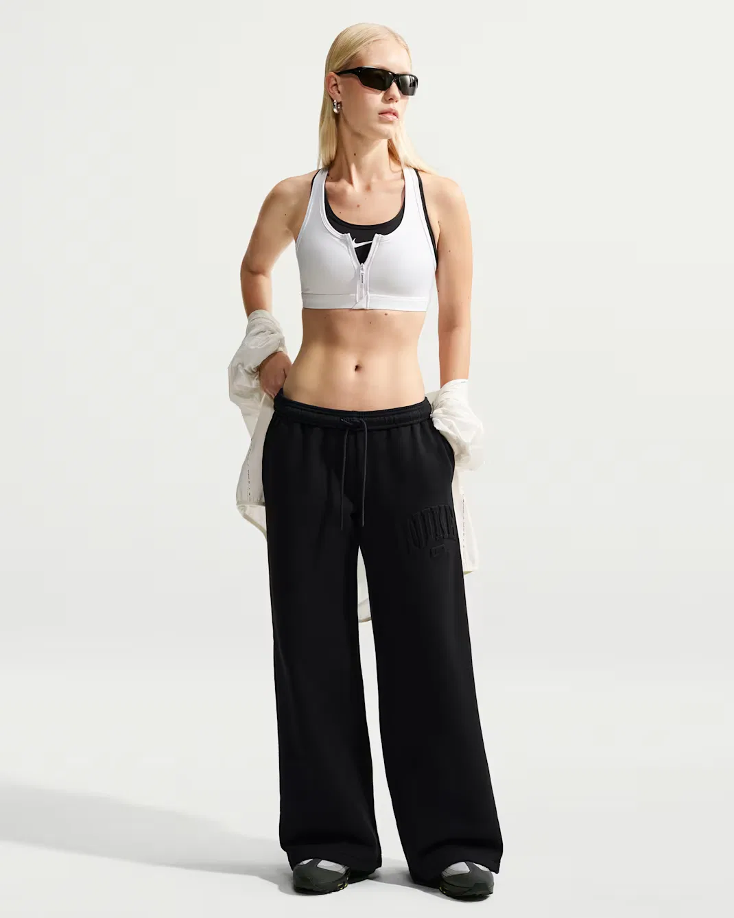 Женские брюки средней посадки с широкими штанинами Nike Studio Fleece Medium Weight, Total Black/Total Black