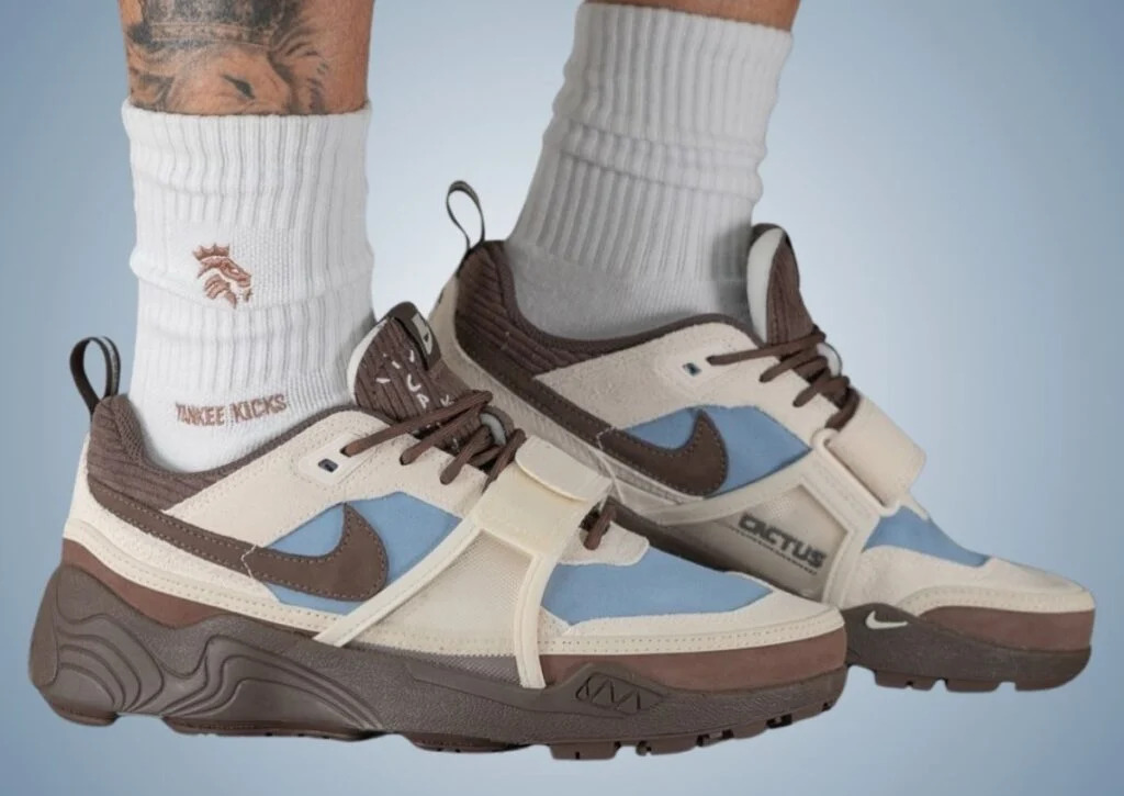 Кроссовки Nike x Travis Scott Zoom Field Jaxx «Leche Blue» — фото 2