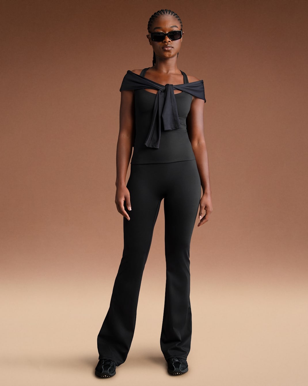 

Леггинсы NikeSKIMS Matte Women's High-Waisted Slim Flared, черный