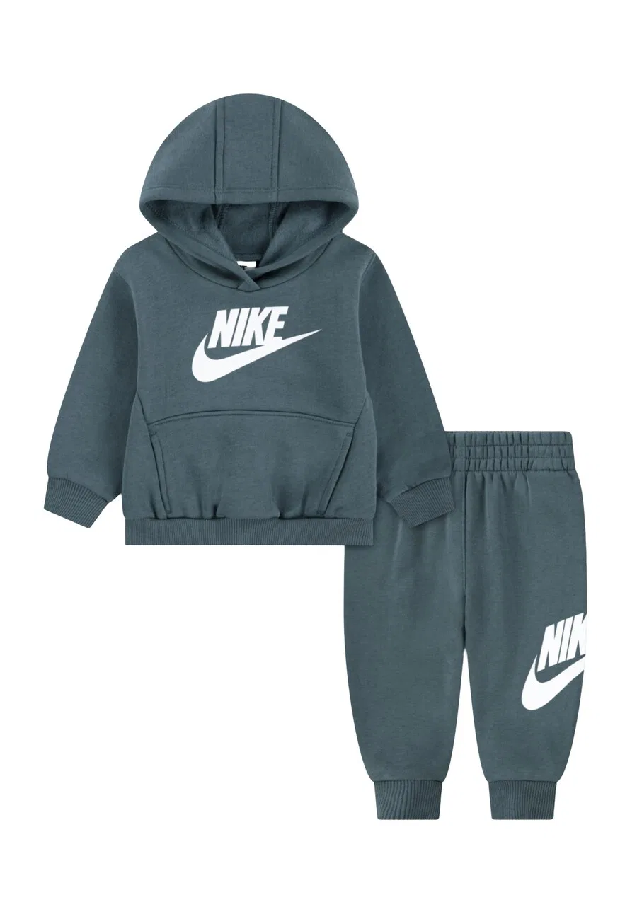 Спортивный костюм Nike Sportswear 'CLUB FLEECE' цвета «базальтово-серый»