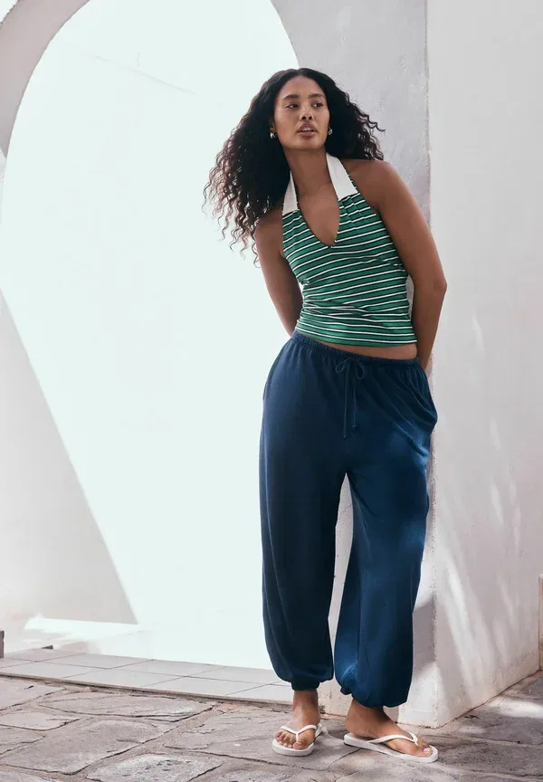 Топ без рукавов с полоской Regular fit collar halter neck top Next, green, зеленый