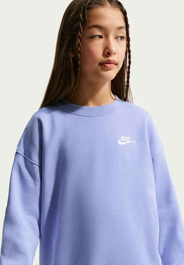 Толстовка оверсайз из хлопка Nike Sportswear Club, light thistle, белый — фото 4