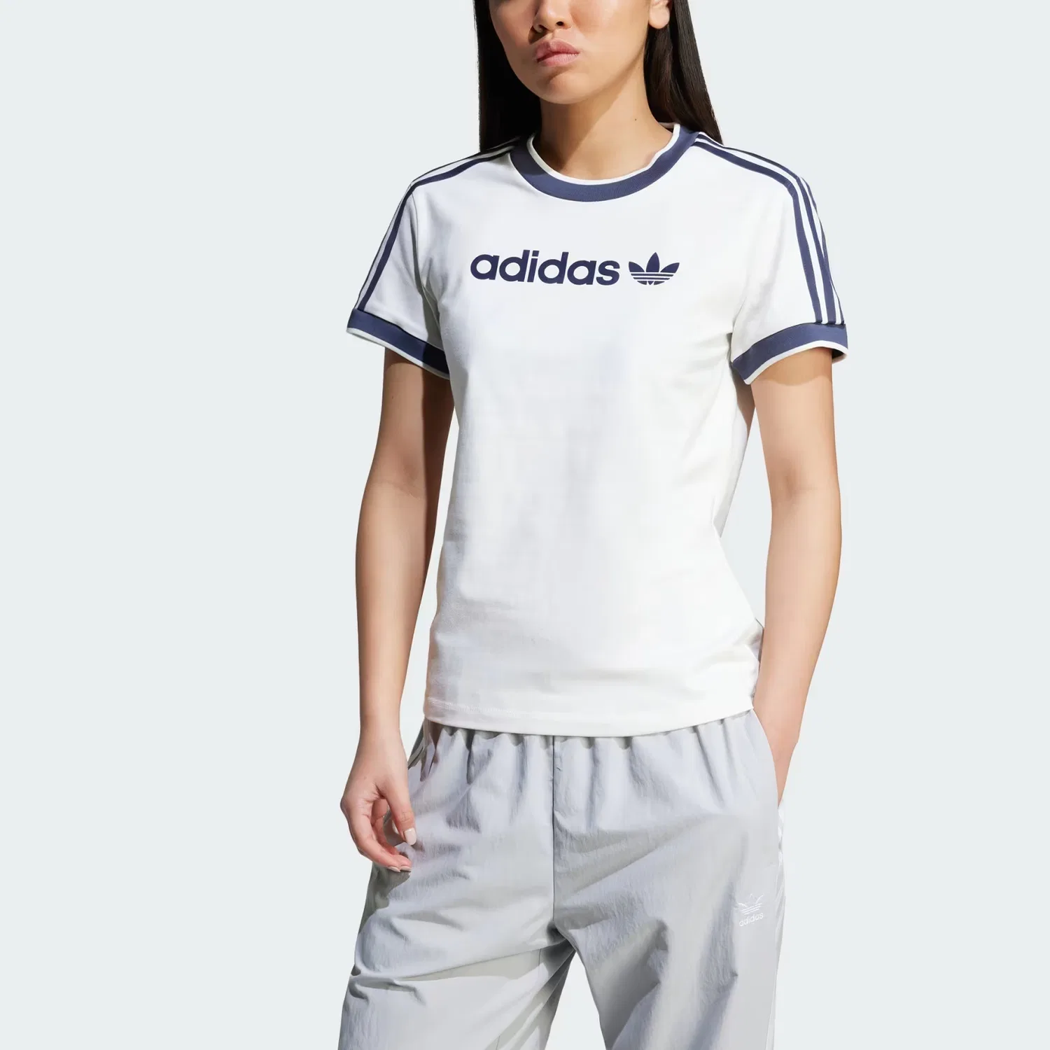 Футболка Linear Logo 3 Stripes Adidas Originals, Cloud White — фото 4