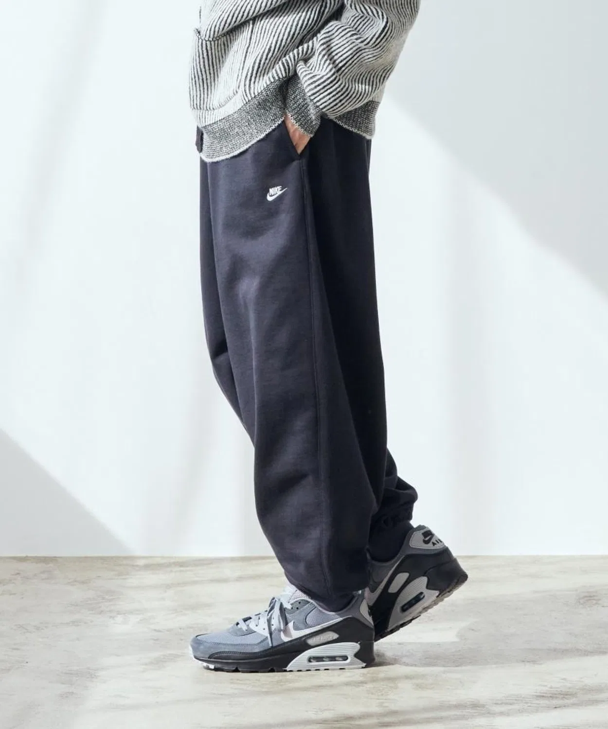 Спортивные штаны Nike Sportswear Club Oversized French Terry, чёрные