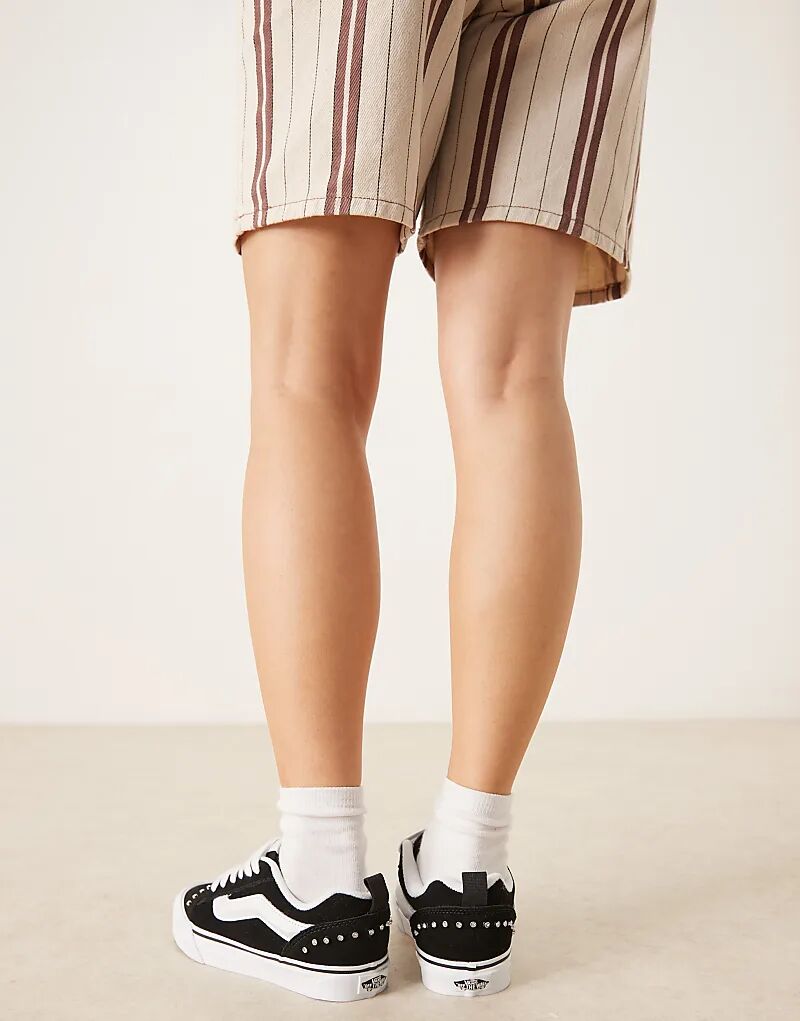 Кроссовки Vans Knu Skool черного и белого цветов с отделкой стразами — фото 3