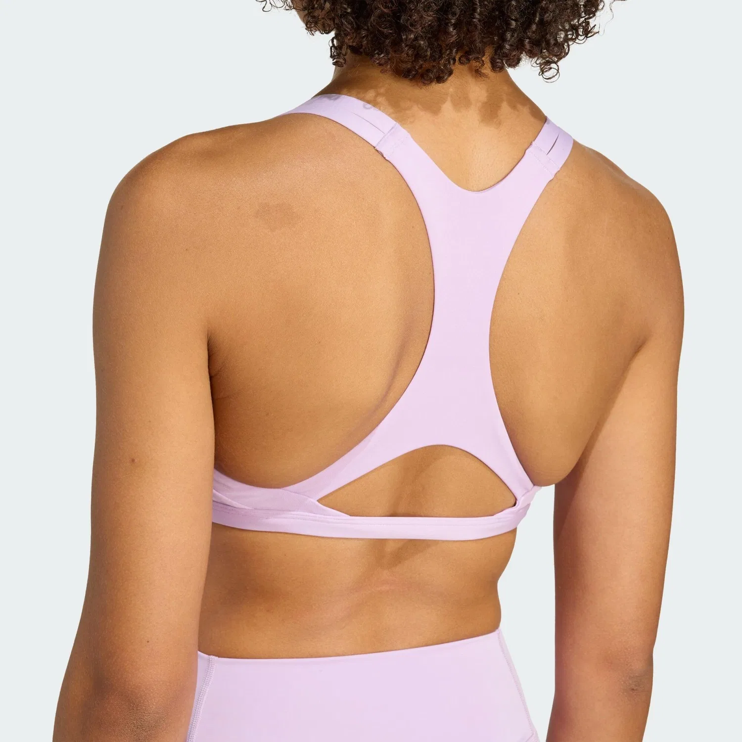 Женский спортивный бюстгальтер с легкой поддержкой Aeroimpact Luxe Training Light-Support BH Adidas, Pastellmagenta — фото 3