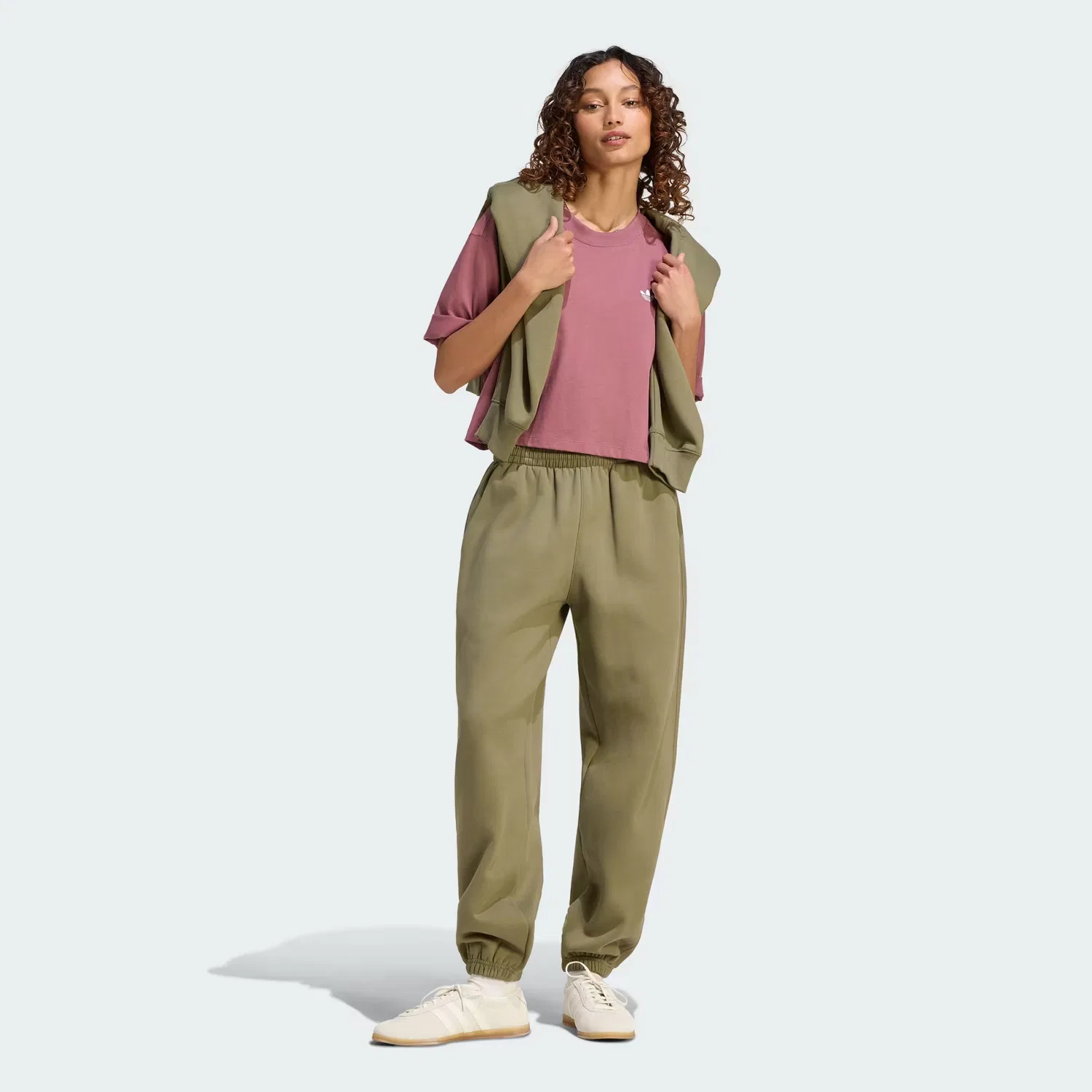 Женские спортивные брюки свободного кроя Essentials Loose Fleece Adidas Originals, оливковый — фото 3
