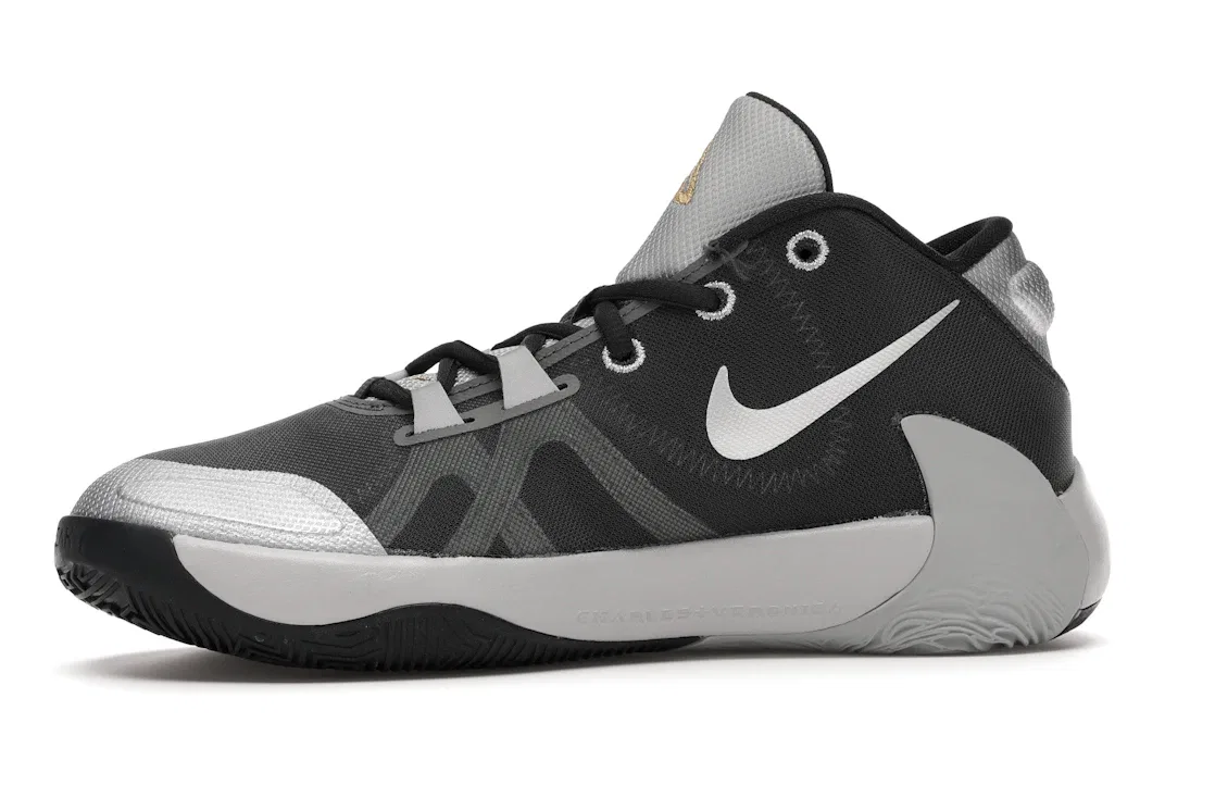 Детские кроссовки для мальчиков Nike Zoom Freak 1, Smoke Grey/Metallic Silver-Metallic Gold — фото 3