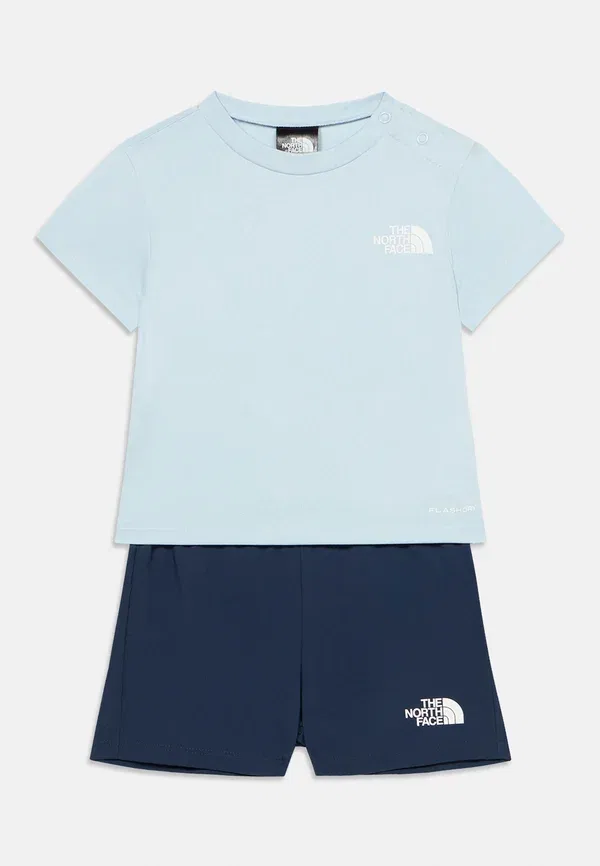 Комплект для девочки из куртки и шорт The North Face — фото 3