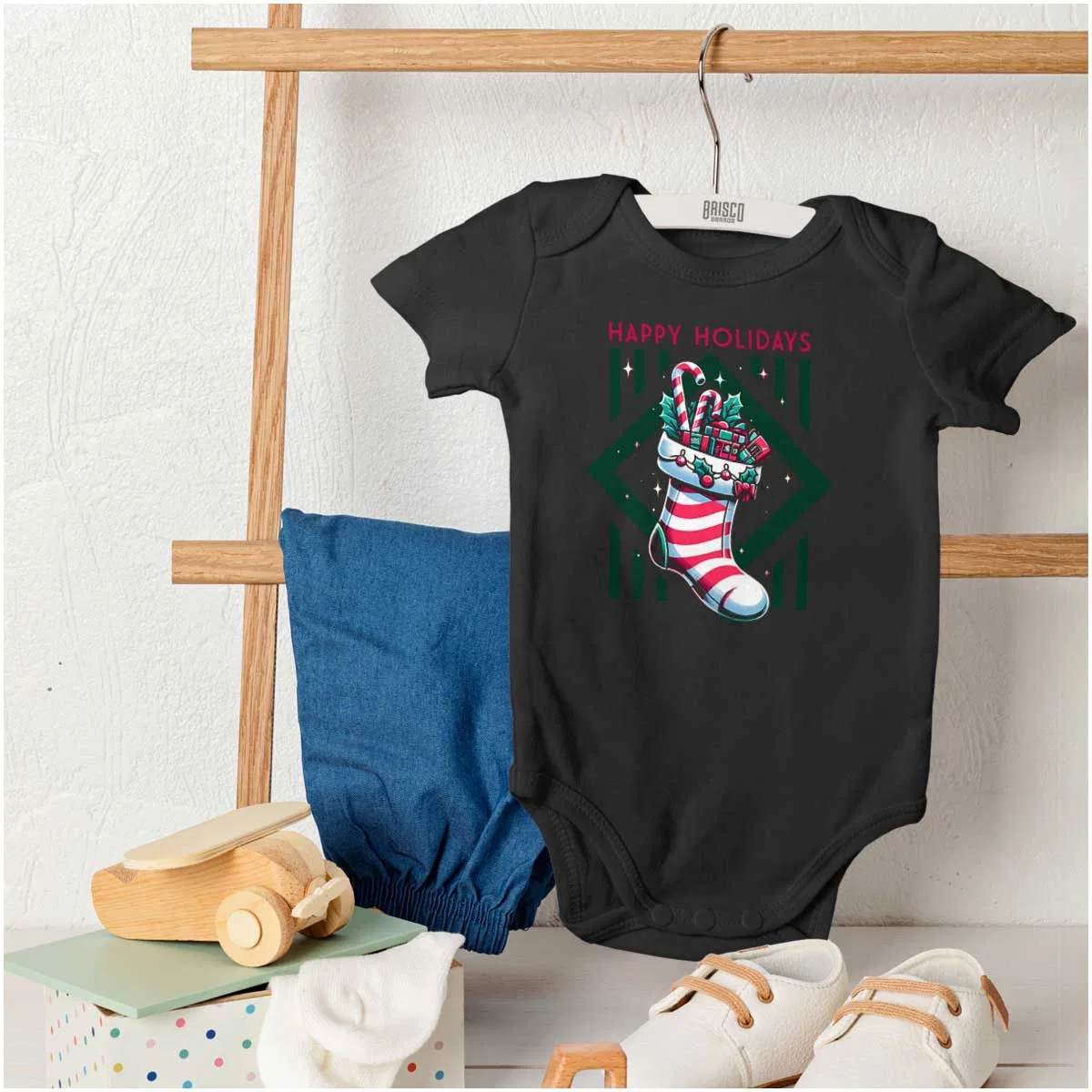 Детский боди-комбинезон с принтом Happy Holidays Stocking Brisco Brands, Black — фото 4