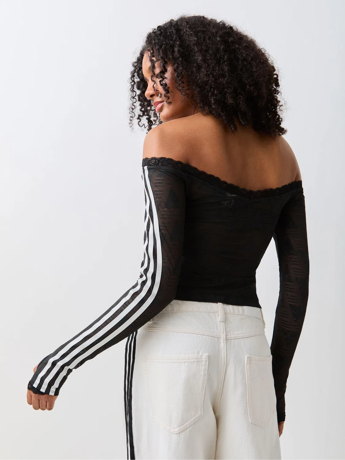 Топ с кружевом, длинный рукав, модель Lace Bardot, adidas Originals, черный — фото 3