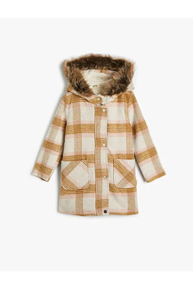 Детское пальто для девочек с капюшоном Oversize coat hooded faux fur detail with snap flap pockets Koton, Ecru Plaid