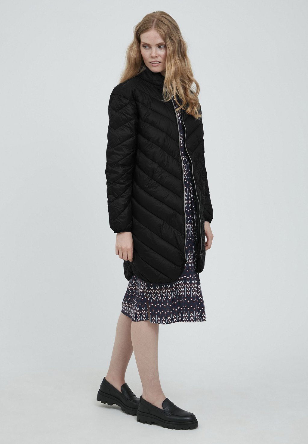 

Зимнее пальто FRBAPADDING 5 OUTERWEAR Fransa, черный