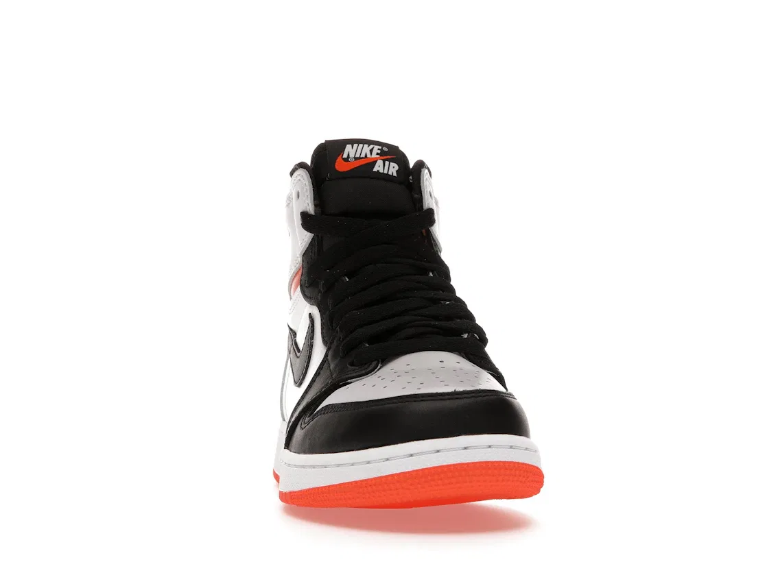 Детские кроссовки Lifestyle с высоким силуэтом Jordan 1 High OG Electro Orange Jordan, White Electro Orange Black — фото 2