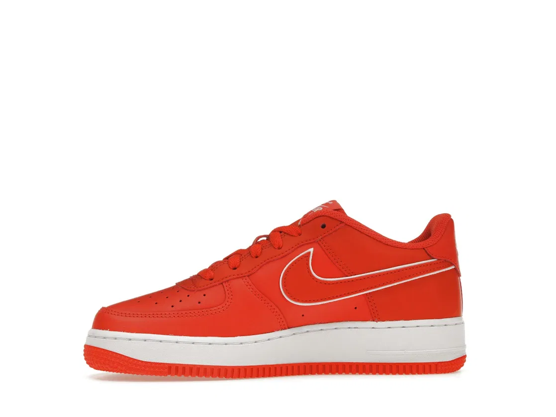 Детские кроссовки с длинным шнурком Nike Air Force 1 Low, Picante Red/Picante Red-White — фото 3