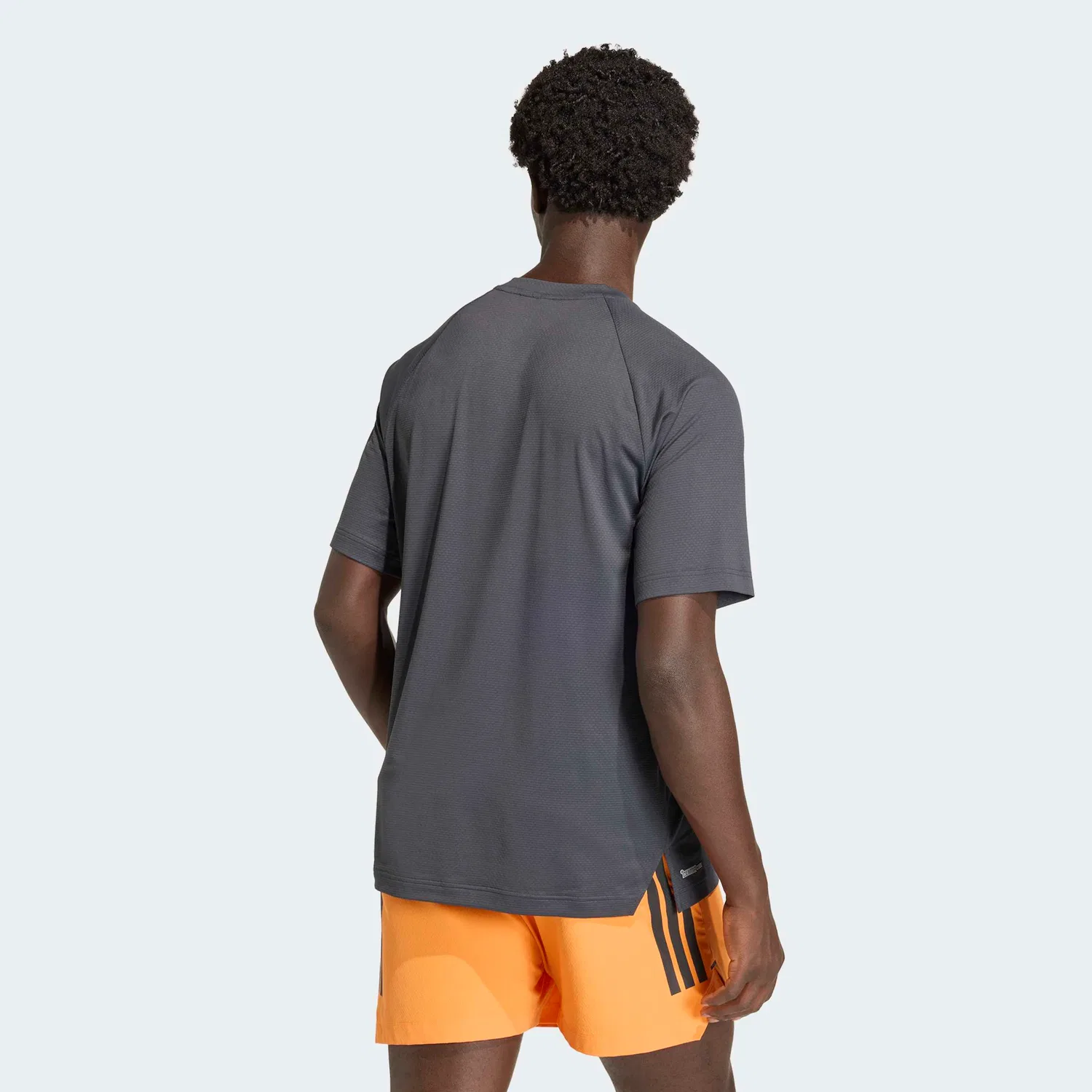 Мужская тренировочная футболка с технологией Climacool Adidas Performance, Carbon/Carbon — фото 2