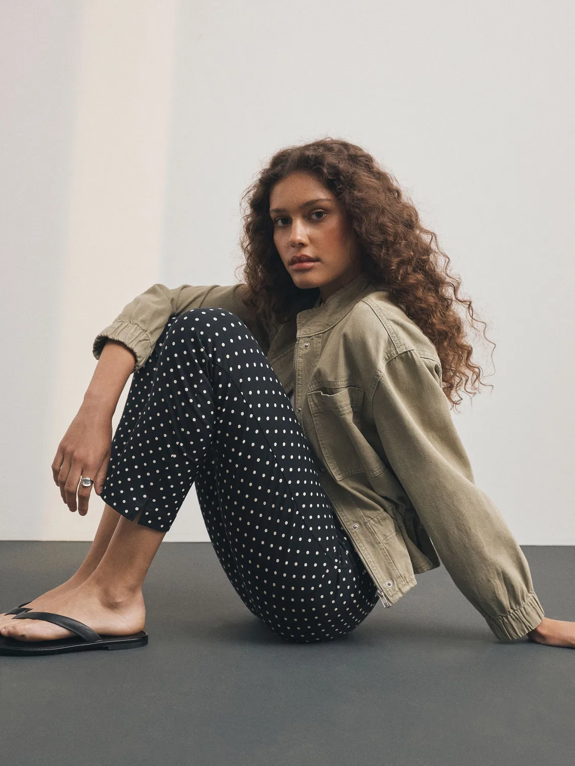 Леггинсы капри Stretch Capri Leggings Next, черно-белый горошек — фото 2