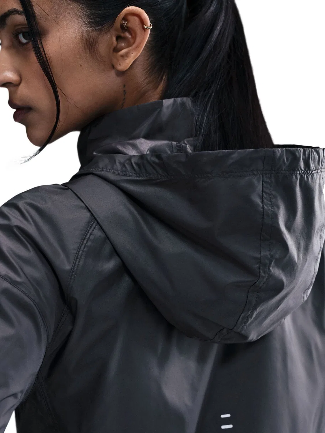 Черная беговая куртка Nike Tempo Repel — фото 4