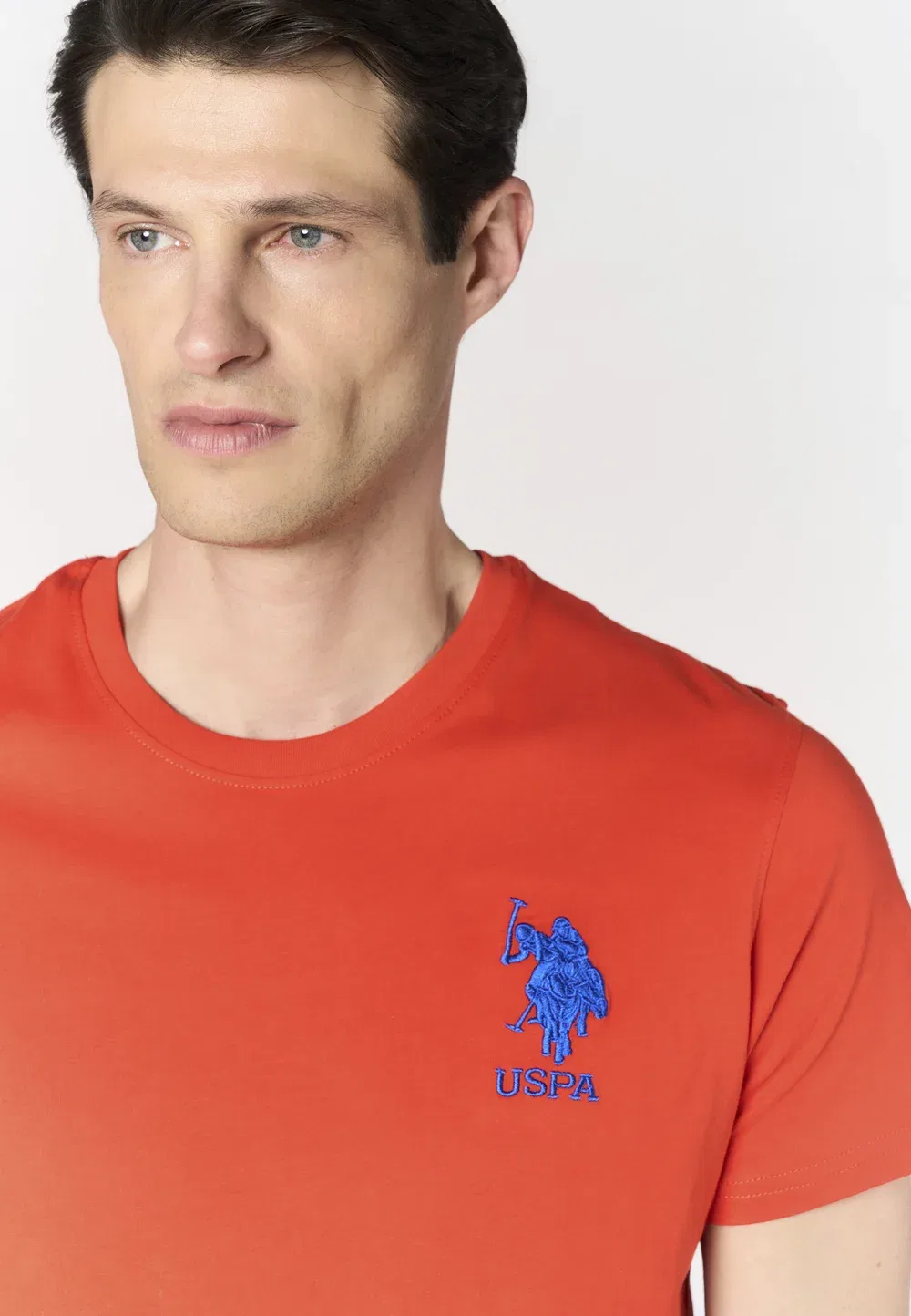 Футболка da uomo a maniche corte con logo e numero ricamati - базовая футболка U.S. Polo Assn., Rosso — фото 4