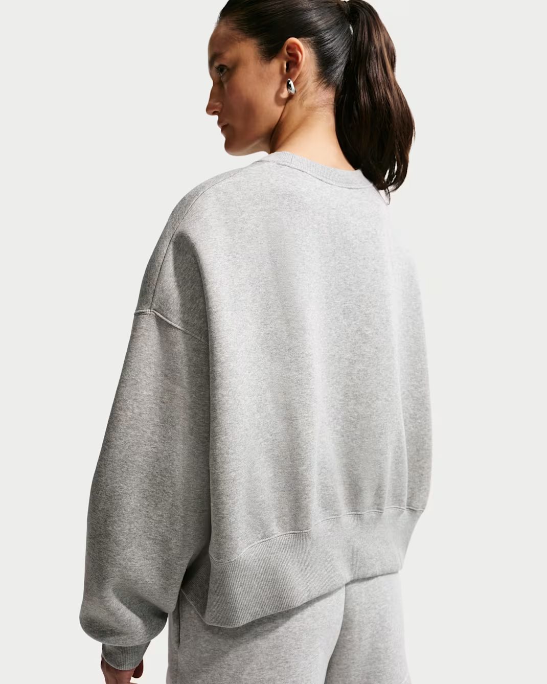 Свитшот Nike Phoenix Fleece Over-Oversized Crew-Neck темно-серый меланж/белый — фото 4