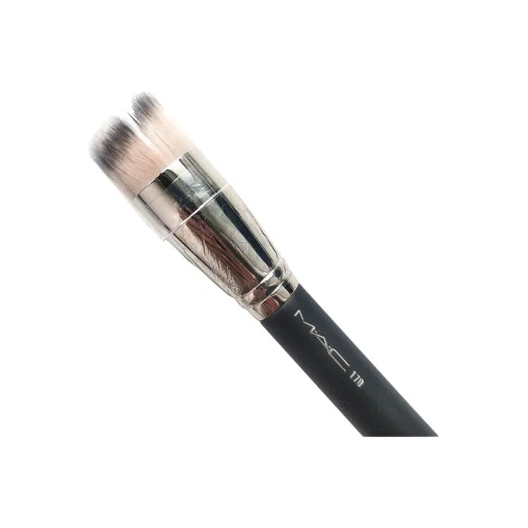 Кисть для макияжа с закругленным скошенным краем #170 MAC, Black — фото 4