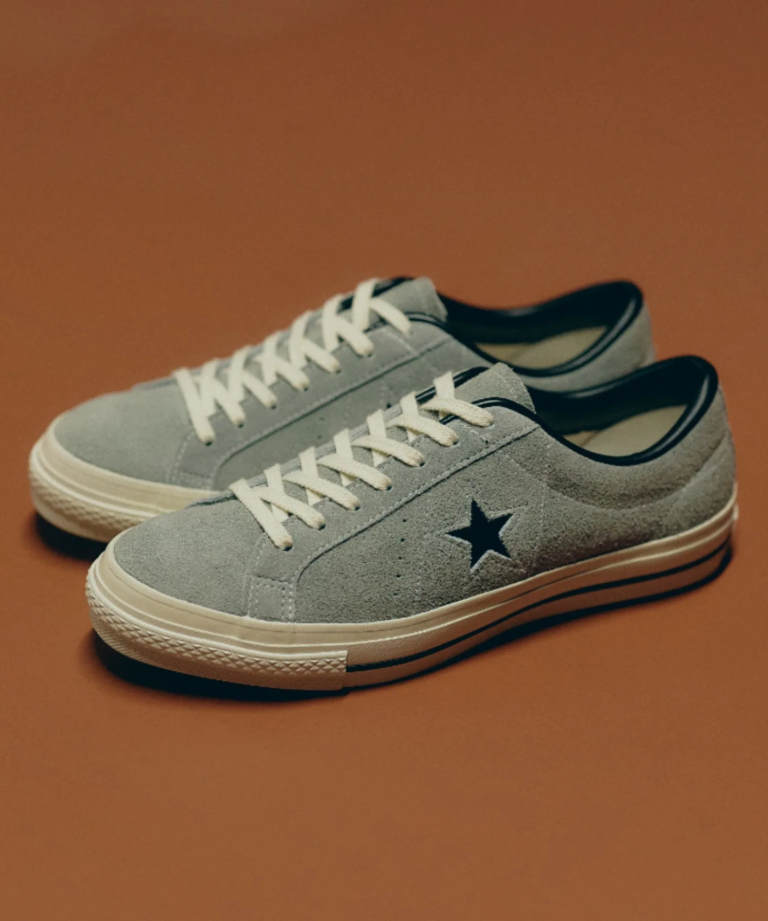 Мужские/Женские кроссовки CONVERSE ONE STAR J SUEDE 33702500 — фото 2