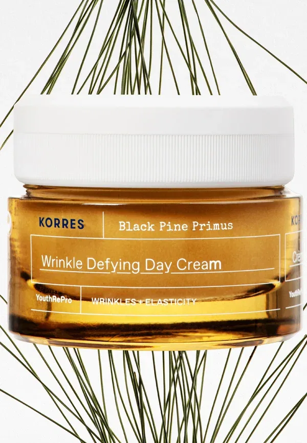 Набор для ухода за кожей Black Pine Primus Youth Activator Expert Duo Korres — фото 4