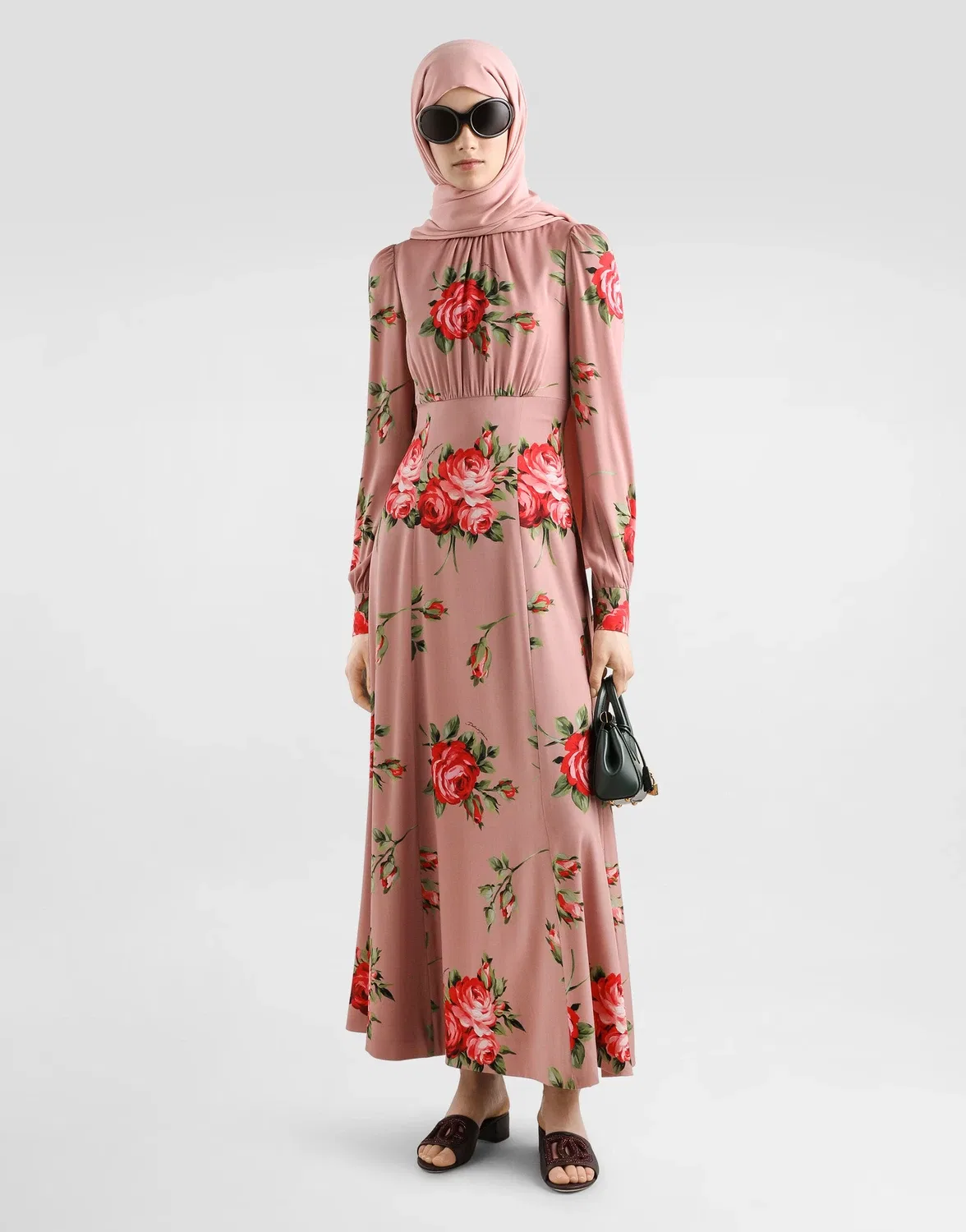 Длинное платье из шармеза с принтом букета роз Dolce & Gabbana, бежевый — фото 2