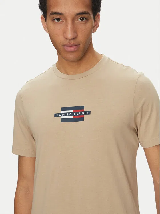 Футболка regular fit Flag Box Tommy Hilfiger, бежевый — фото 4