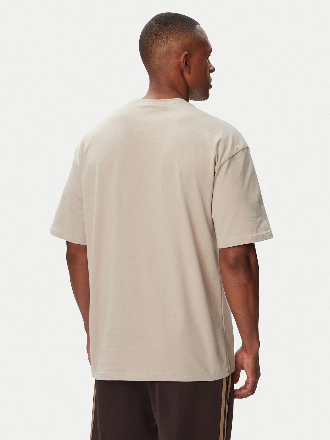 Мужская футболка свободного кроя Trefoil Essentials Adidas, светло-бежевый — фото 3