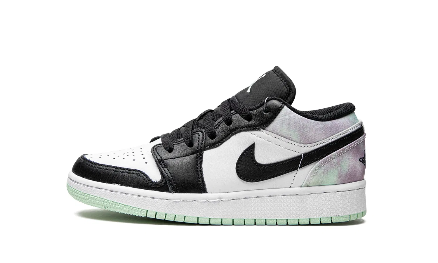 Детские кроссовки для мальчиков Air Jordan 1 Low SE NIKE, White Mint Foam Black