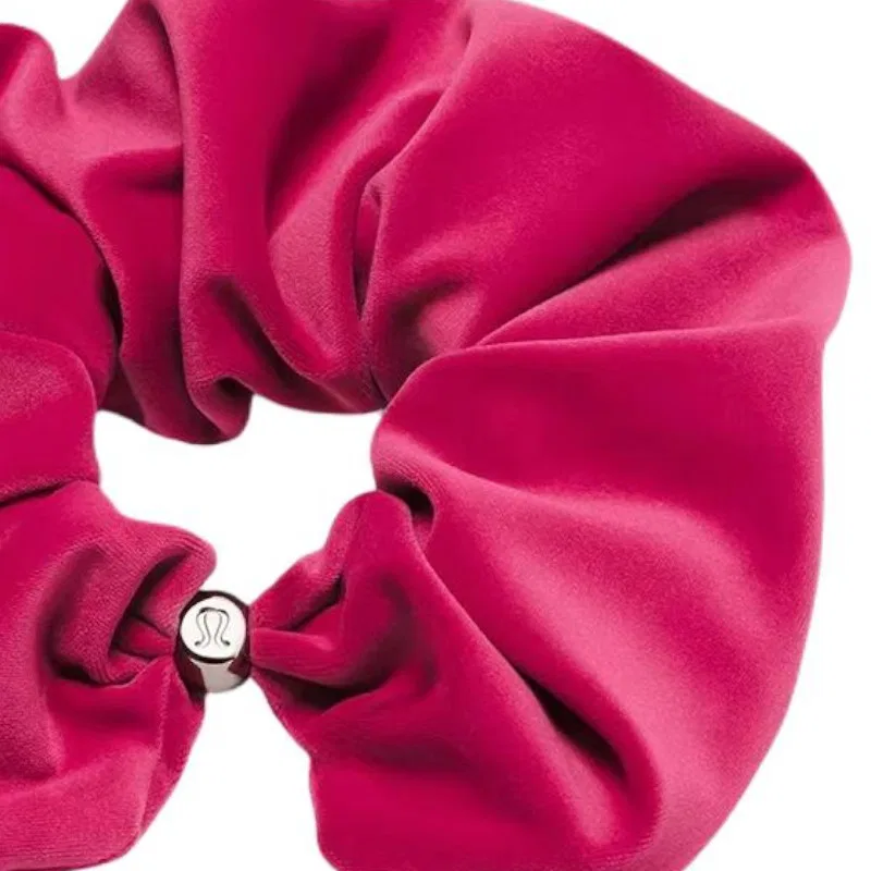 Резинка для волос women's berry red Lululemon — фото 2