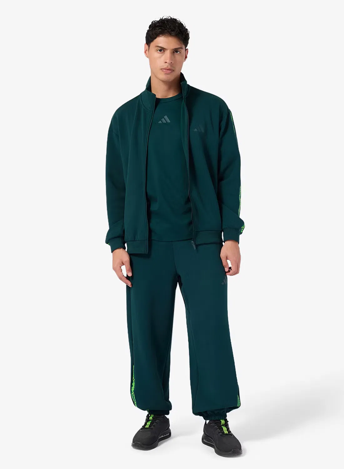 Куртка трековая с принтом Saudia travel pack soft lux track top Adidas, аврора айви — фото 4
