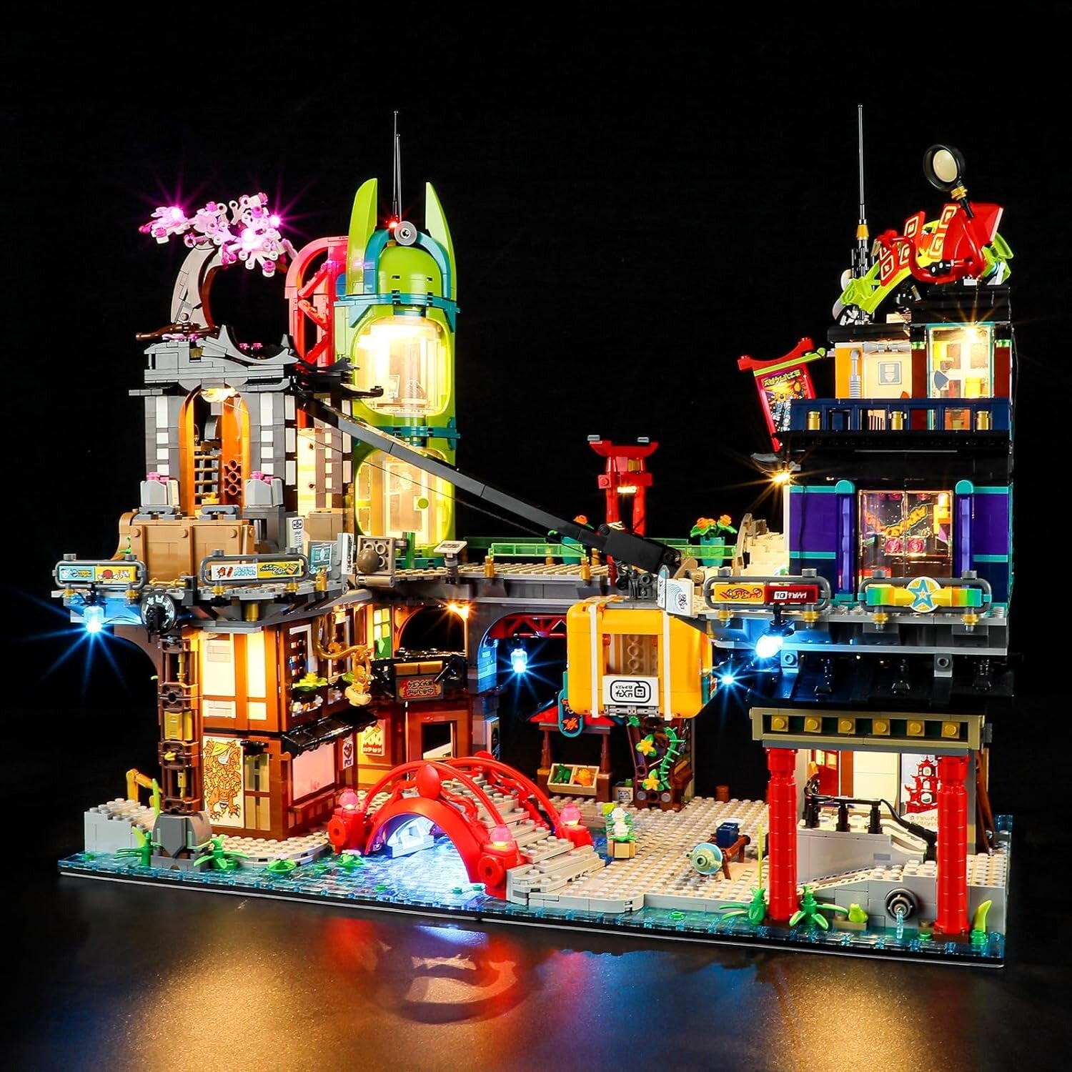 Конструктор Lego NINJAGO City Markets 71799, 6163 деталей — фото 2