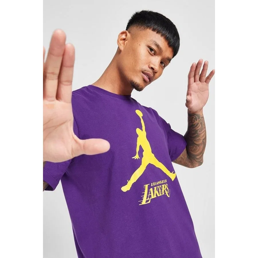 Футболка с коротким рукавом Jordan Los Angeles Lakers NBA Graphic Tshirt Nike, Фиолетовый