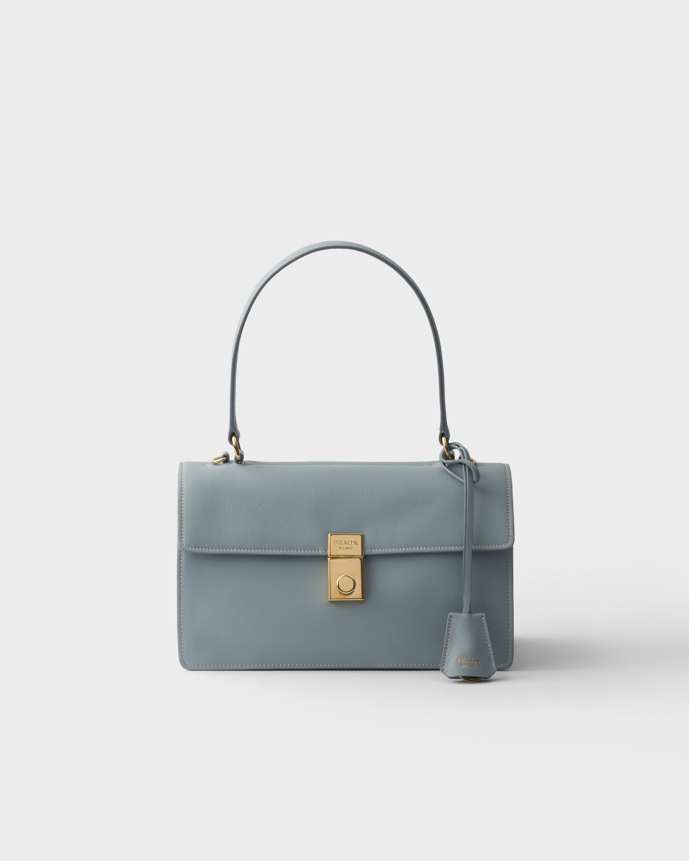 

Средняя кожаная сумка на плечо Prada Soft Sound, голубой