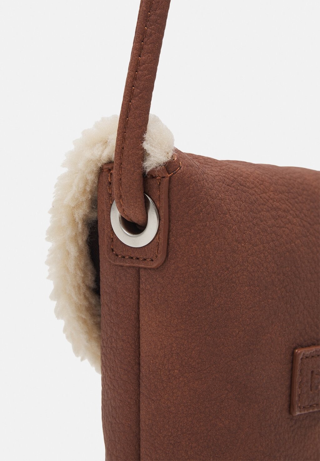 

Сумка через плечо IDA FLAP NO ZIP TOM TAILOR, коньяк, Оранжевый, Сумка через плечо IDA FLAP NO ZIP TOM TAILOR, коньяк
