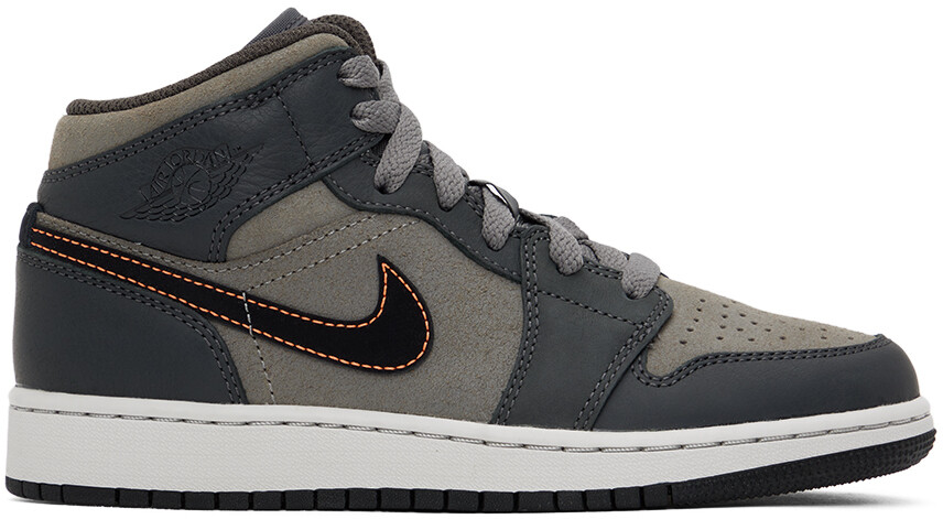 

Детские серые детские кроссовки Air Jordan 1 Mid SE Big Nike Jordan