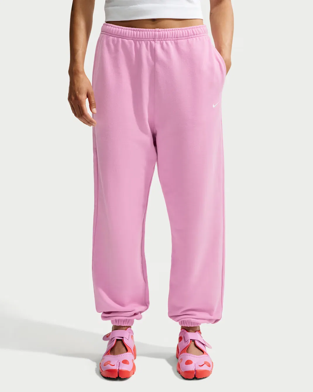 Женские брюки оверсайз с высокой посадкой и манжетами Nike Studio Fleece Lightweight "French Terry", Pink Rise/Sail — фото 2