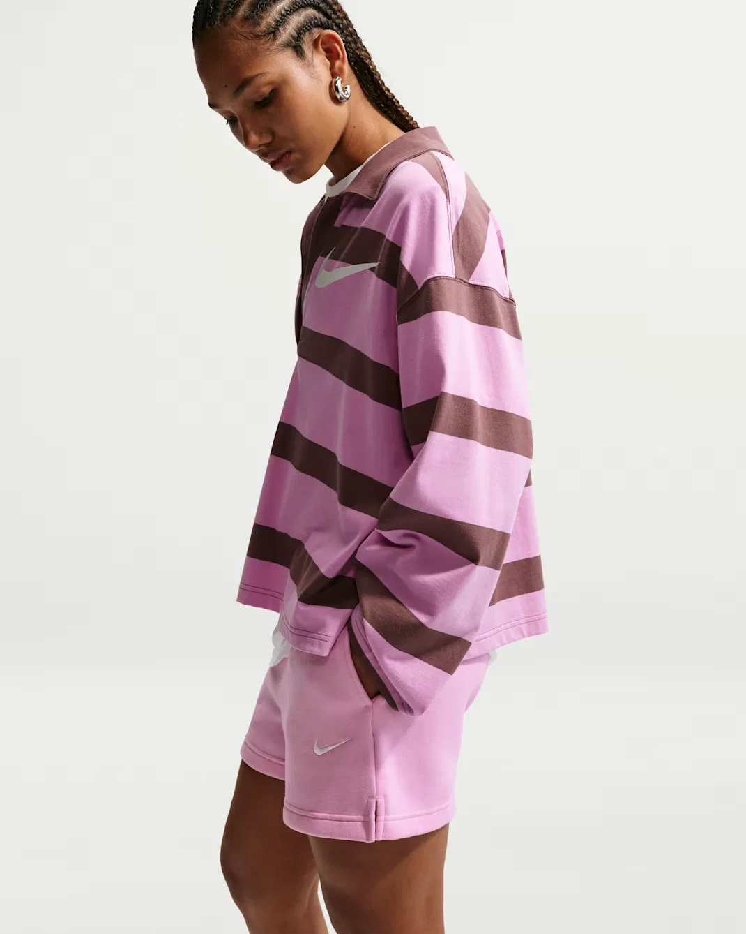 Женские шорты со средней посадкой Nike Studio Fleece Medium Weight, Pink Rise/Sail — фото 4