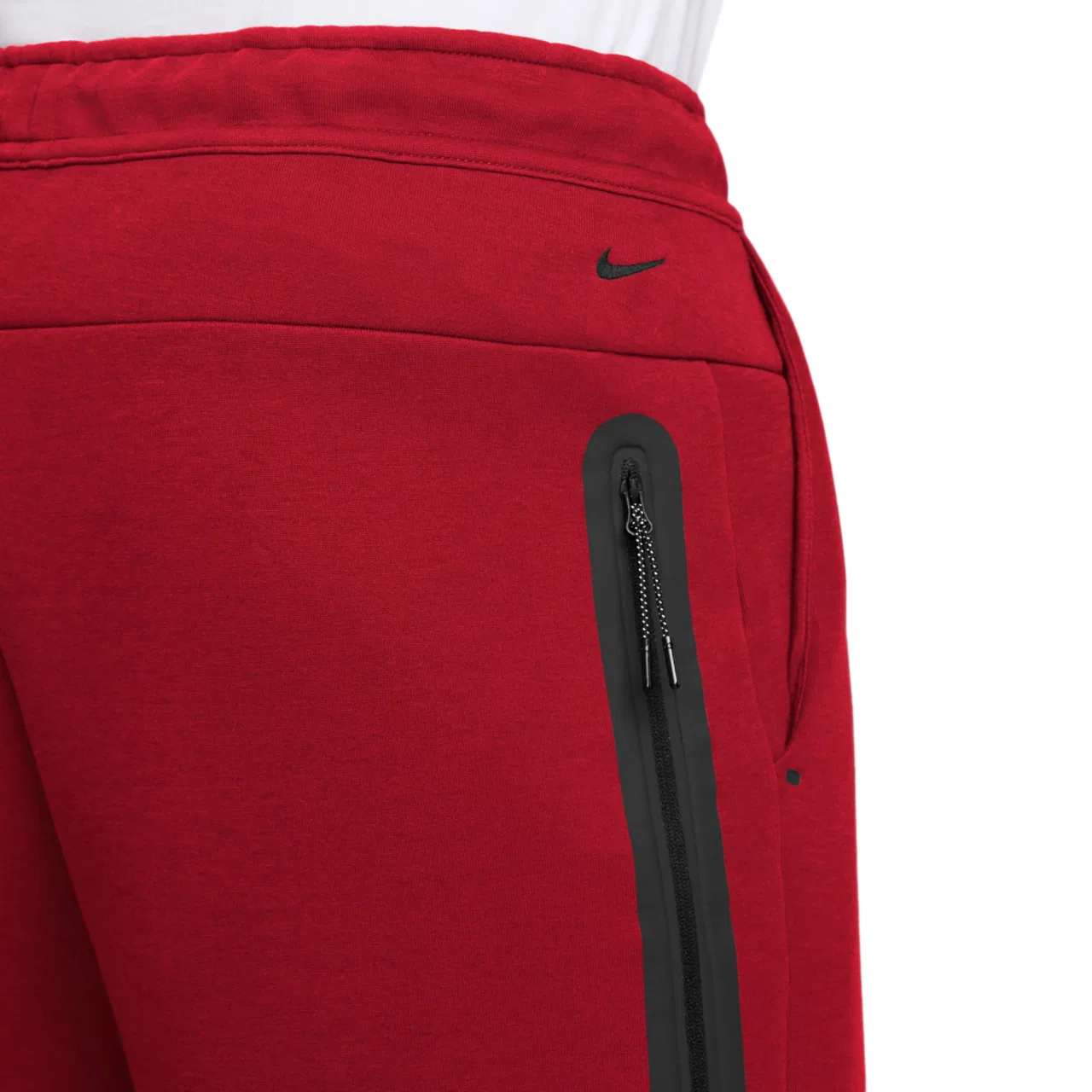 Шорты мужские Tech Fleece Nike, цвет Gym Red/Black — фото 4