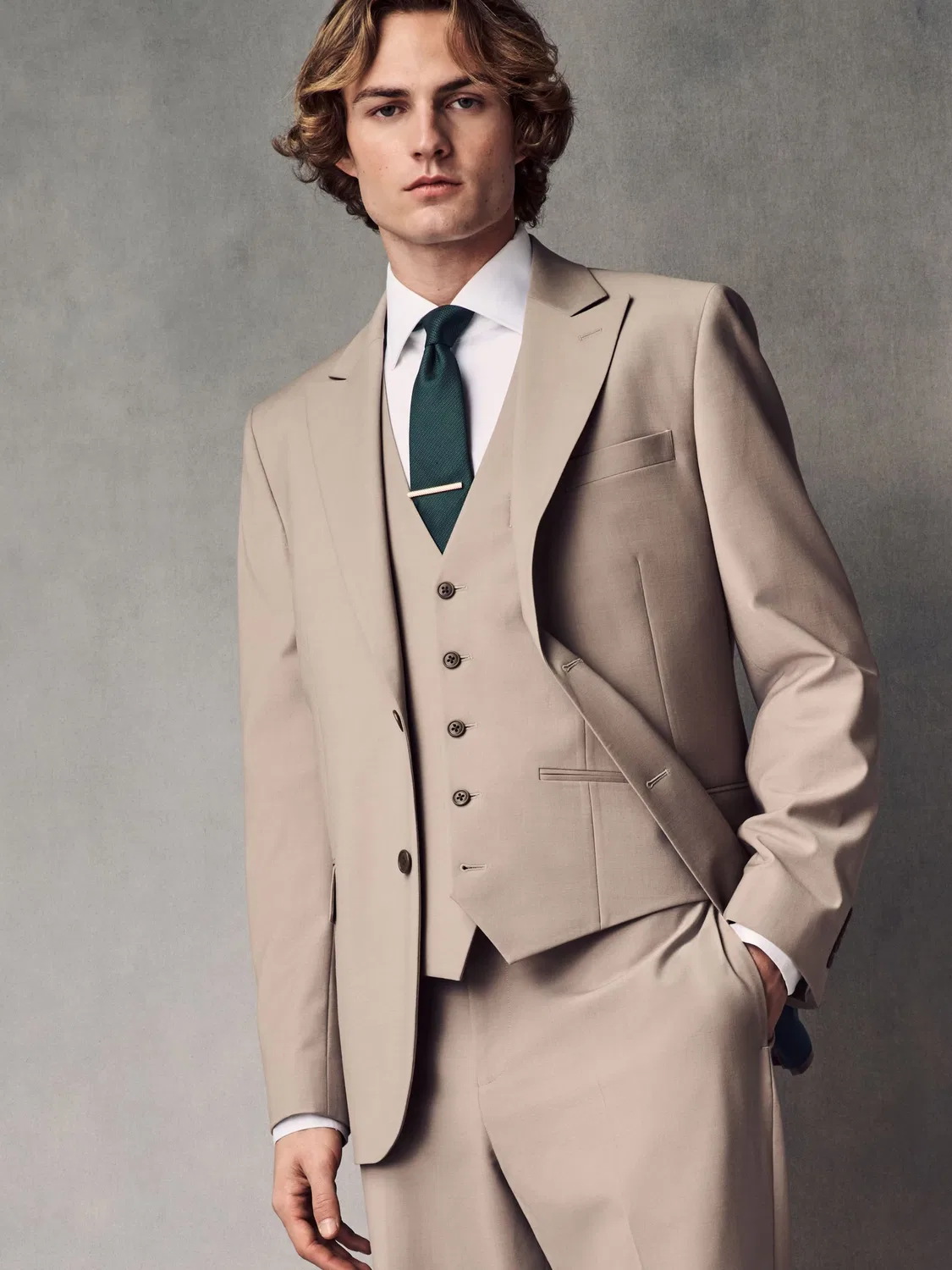 Деловой пиджак Next Slim fit Motionflex в бежевом цвете — фото 2