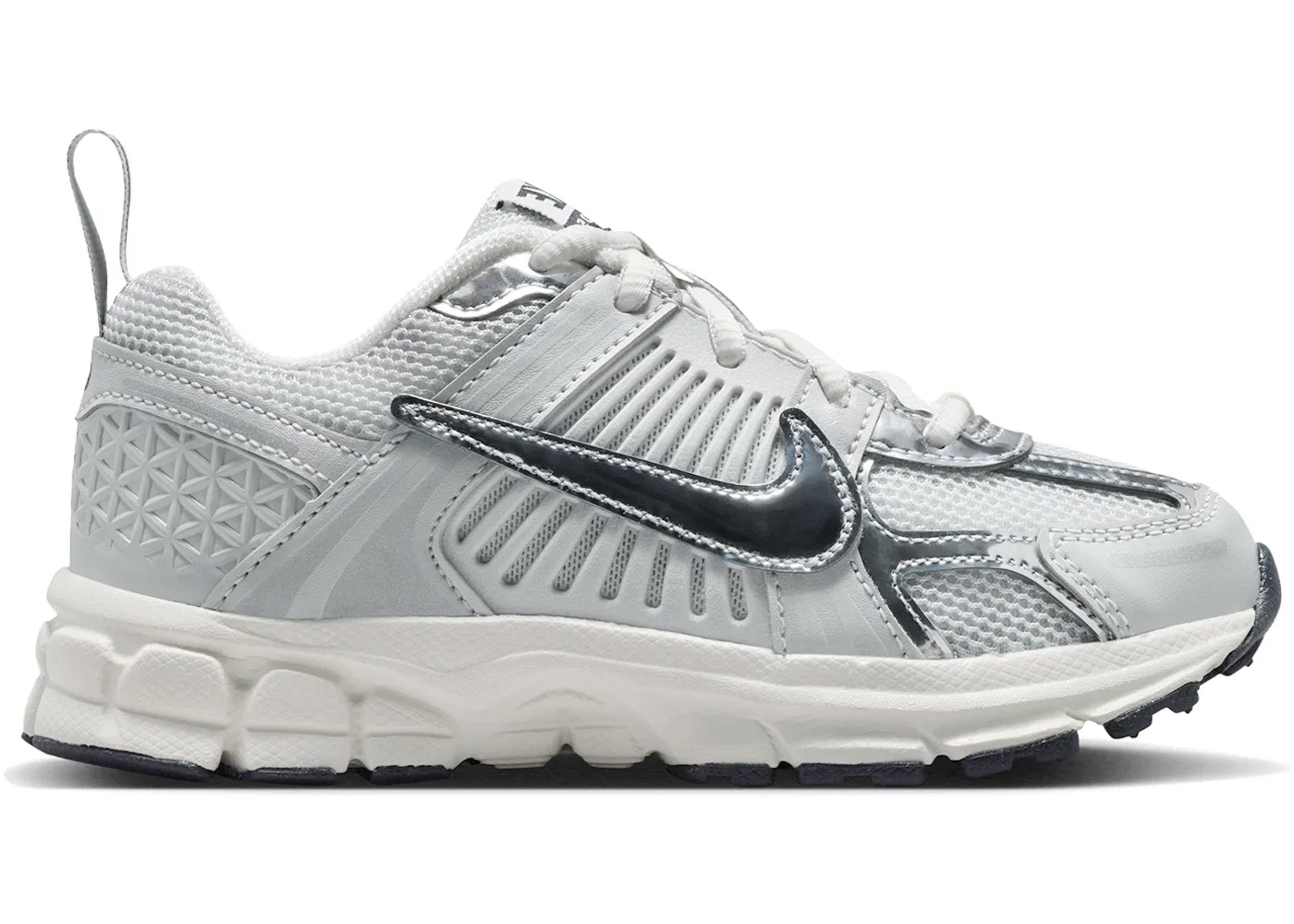 Детские кроссовки Lifestyle Nike Vomero 5, Photon Dust/Gridiron/Sail/Chrome
