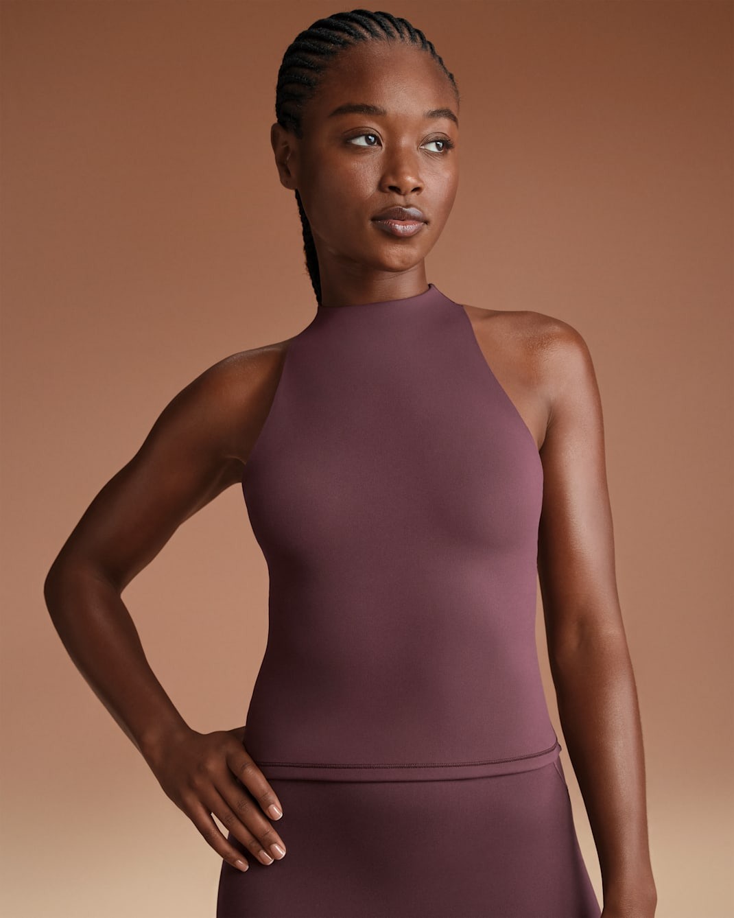 

Топ NikeSKIMS Matte Women's Mock-Neck Racerback Tank, смородиновый