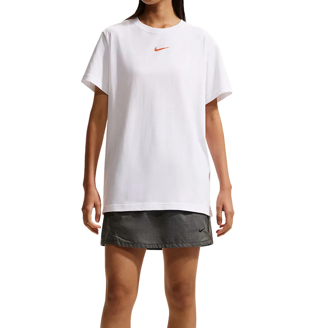Футболка Sportswear Classics Regular женская Nike, White