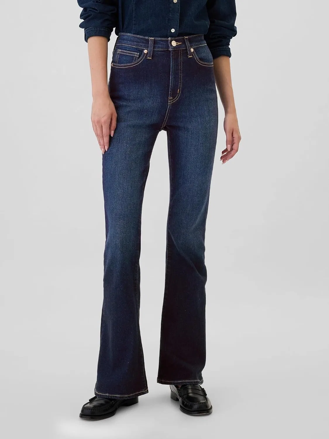 Джинсы GAP Women's High Rise Flare, Dark Wash — фото 2