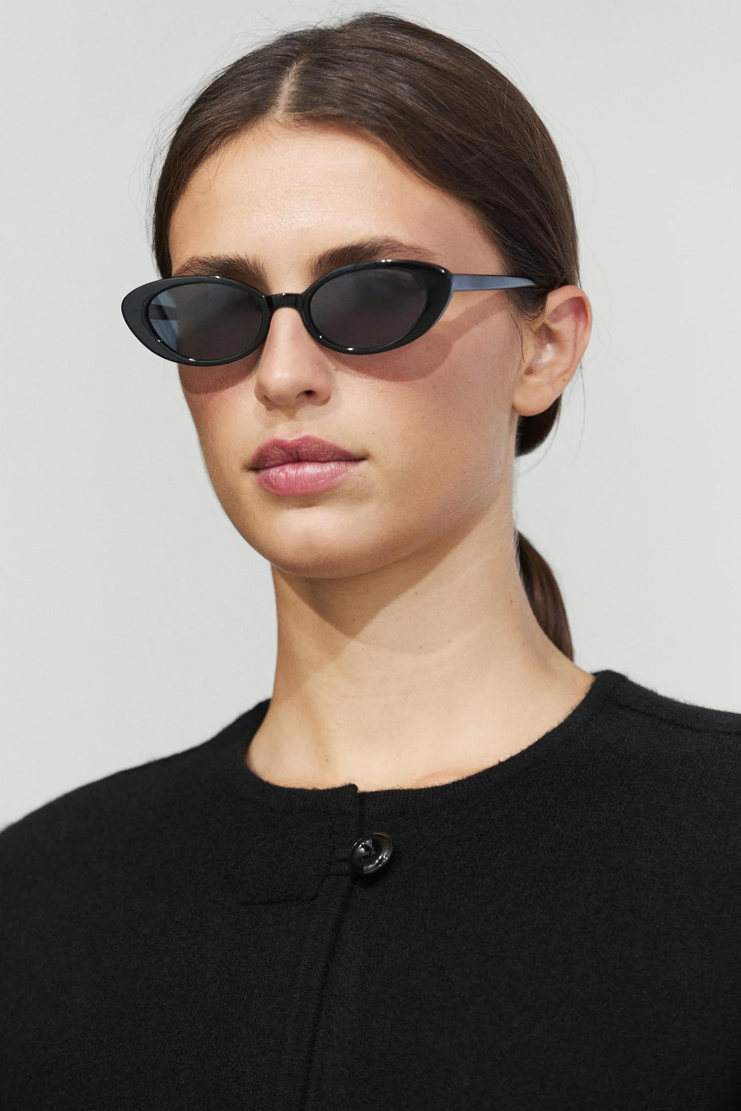 Кардиган Massimo Dutti 100% Wool Knit With Button Details, черный — фото 3